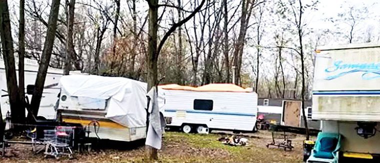 The squatters’ village sees an array of tents, mobile homes, and makeshift camp areas. In some cases squatters have left piles of garbage behind. ( Six Nations Band council photos)