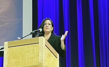 Jody Wilson Raybould speaks to Oakville crowd. (Photo by Sam Laskaris)