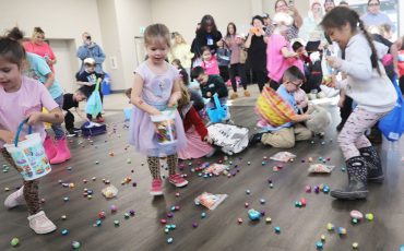 Ready, set and go! Grab those eggs! Six Nations recreation department’s annual Easter Egg hunt was a hit with egg hunters armed with baskets grabbing the sweet treats at the community hall. (Photo by Jim C. Powless)