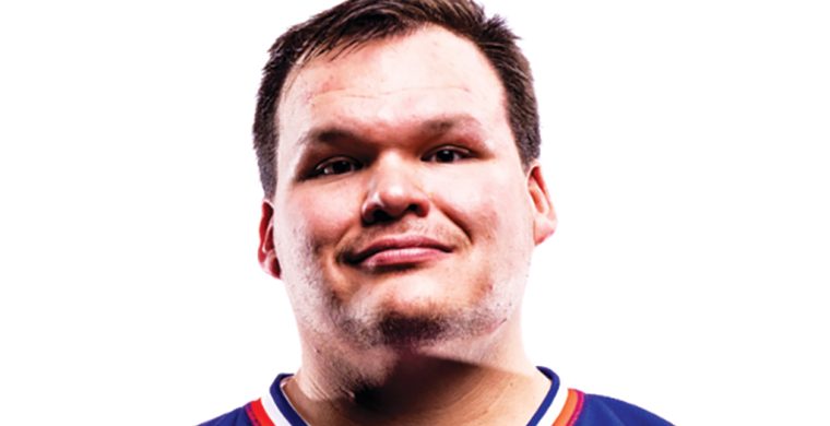 Six Nations member Warren Hill backstopped the Halifax Thunderbirds to a victory and an NLL playoff spot on Saturday.